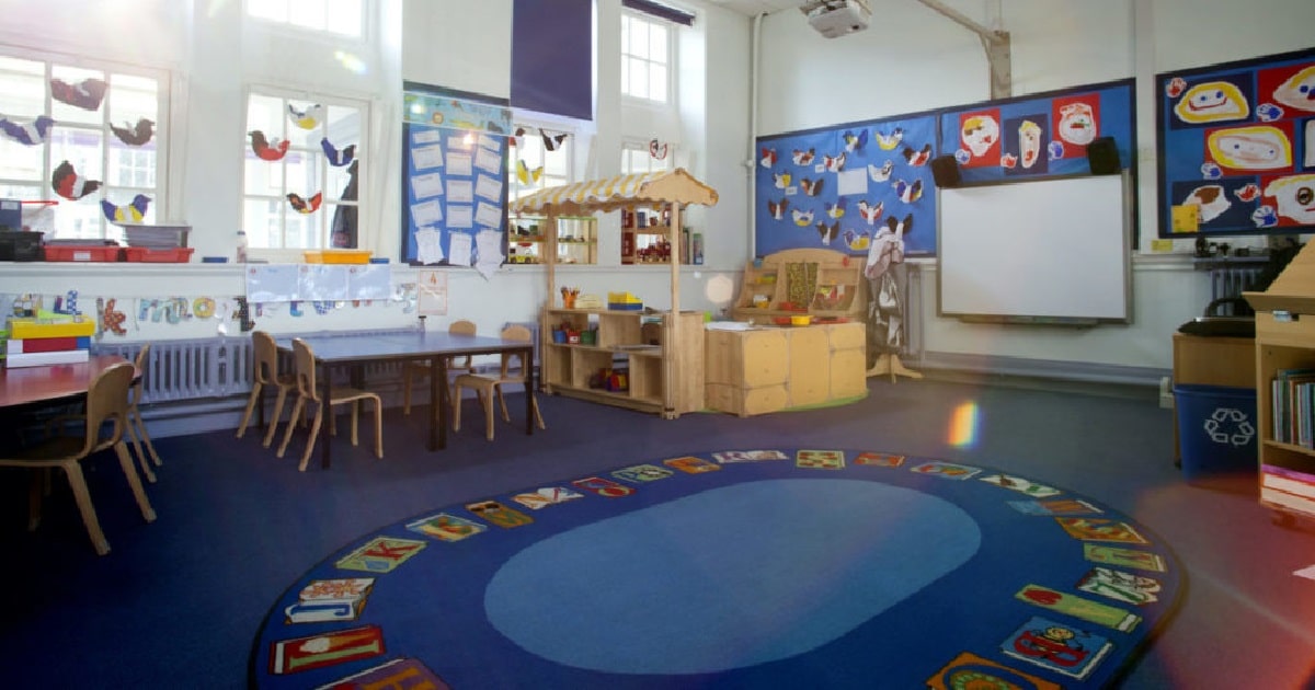 Revisiting Room Arrangement as a Teaching Strategy