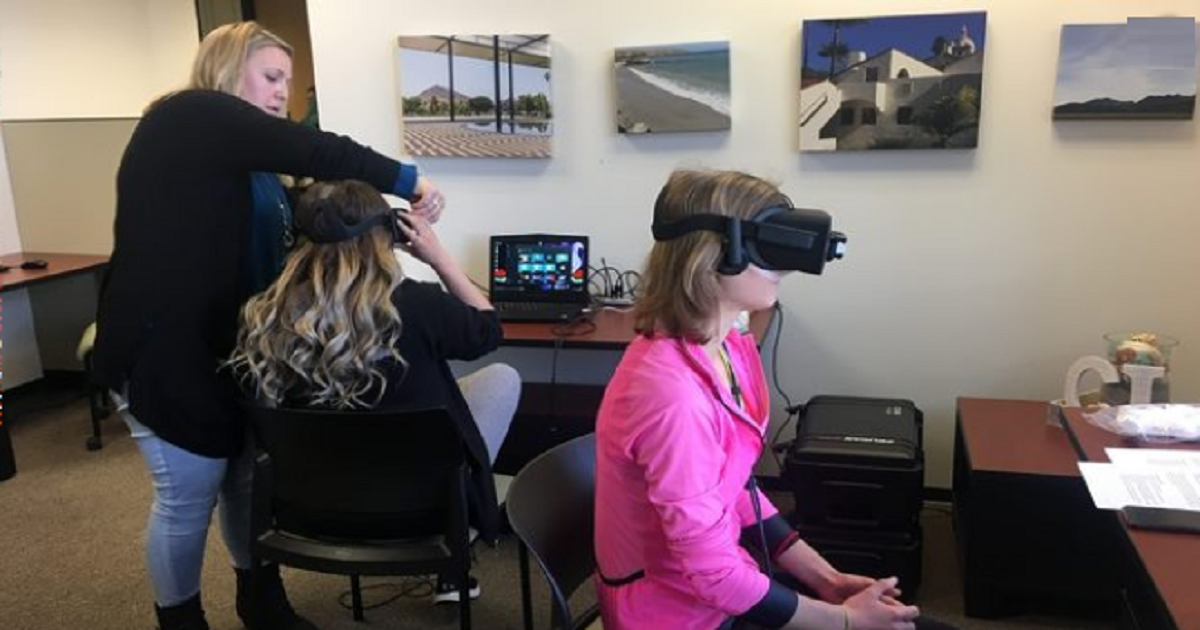 Nursing students in Goleta using virtual reality to better understand patients
